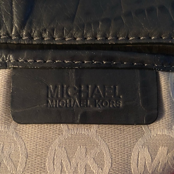 MICHAEL KORS Large Hamilton Satchel Gray Croc EUC! - Picture 9 of 10